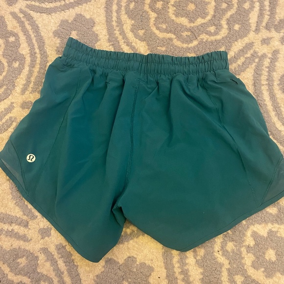 4inch size 4 Lululemon shorts (DISCONTINUED) - Picture 1 of 2